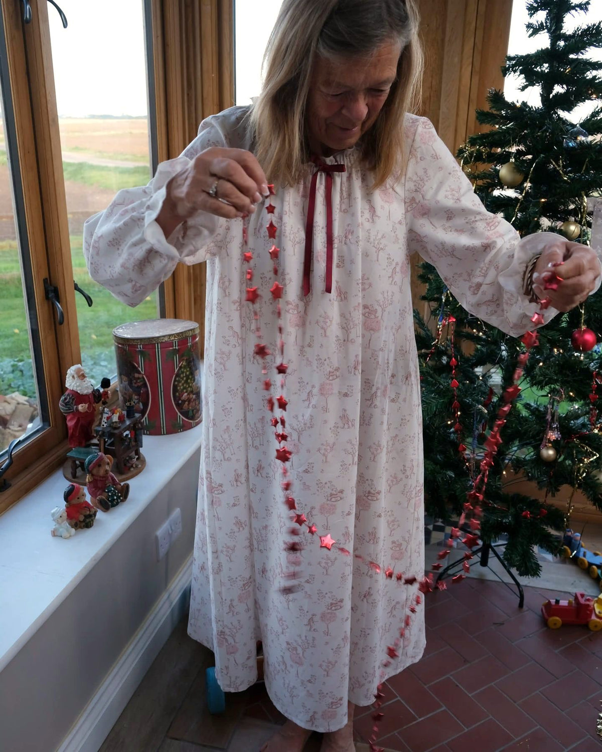Christmas women's nightie toile pattern. matching mum and daugher set