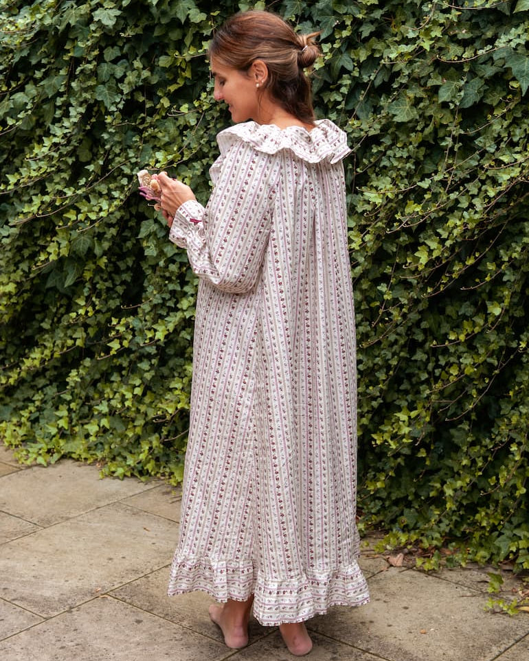 Long sleeve floral patterned traditional women's nightie